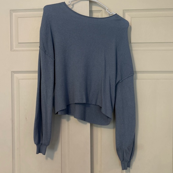 Tilly’s Blue Cropped Sweater Small - Picture 1 of 3